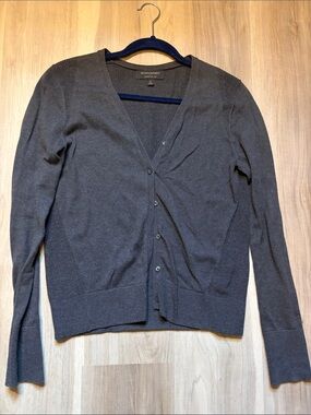 Banana Republic Women's Charcoal V-Neck Button Front Cardigan - small